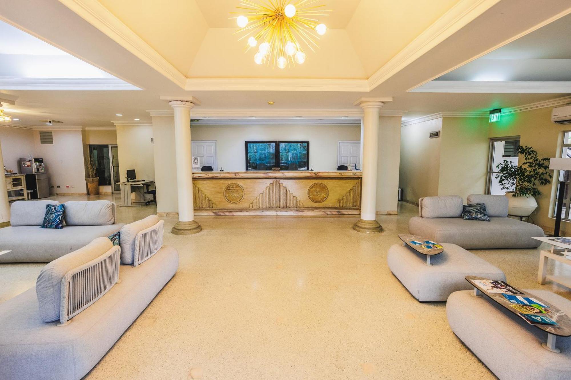 Blue Horizon Hotel Rockley Екстер'єр фото