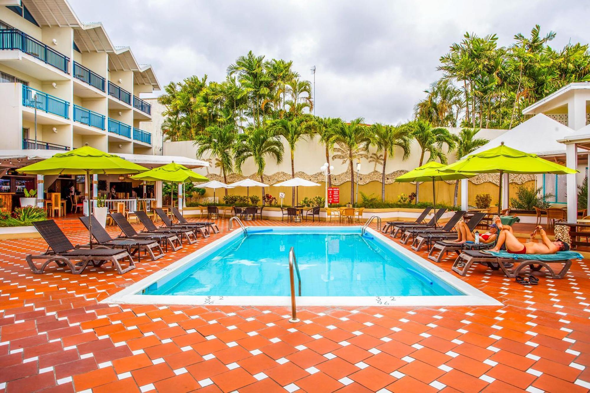 Blue Horizon Hotel Rockley Екстер'єр фото